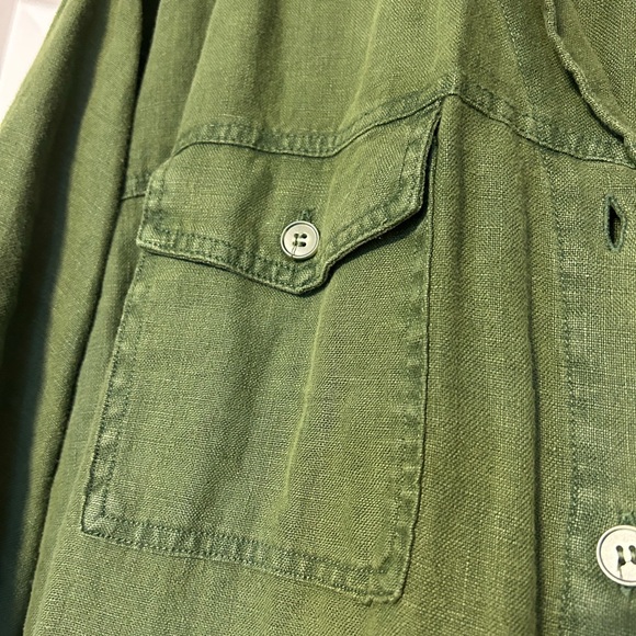Tahari linen blend jacket/shirt. Like new - Picture 2 of 6